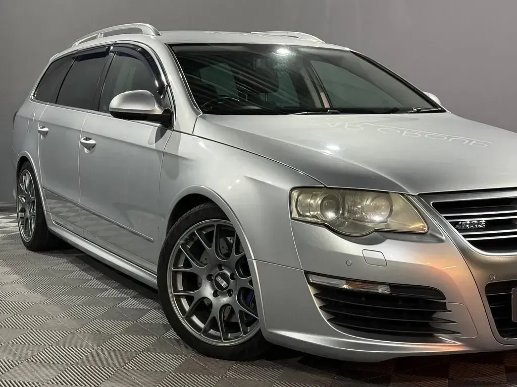 Usado VW Passat R 2023 Prateado Carrinha