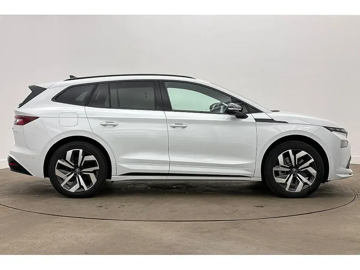 Used Skoda Enyaq iV SportLine 154 kW (210 HP) 2026 Moon white metallic SUV