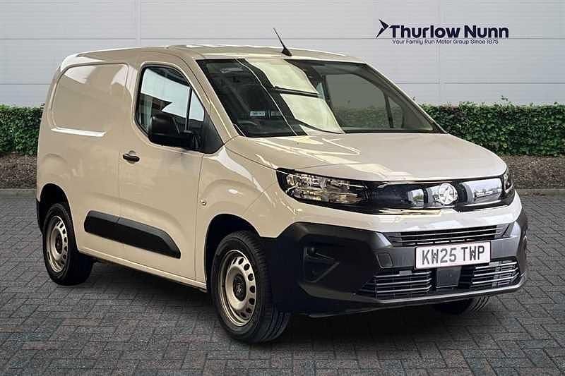 New Vauxhall Combo S 100 HP (73 kW) 2025 White MPV