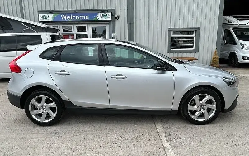 Usado Volvo V40 190 CV (139 kW) 2015 Utilitario