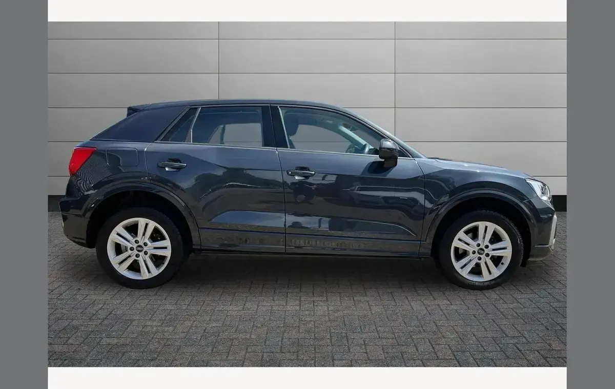 Used Audi Q2 Sport 150 HP (110 kW) 2023 Grey SUV