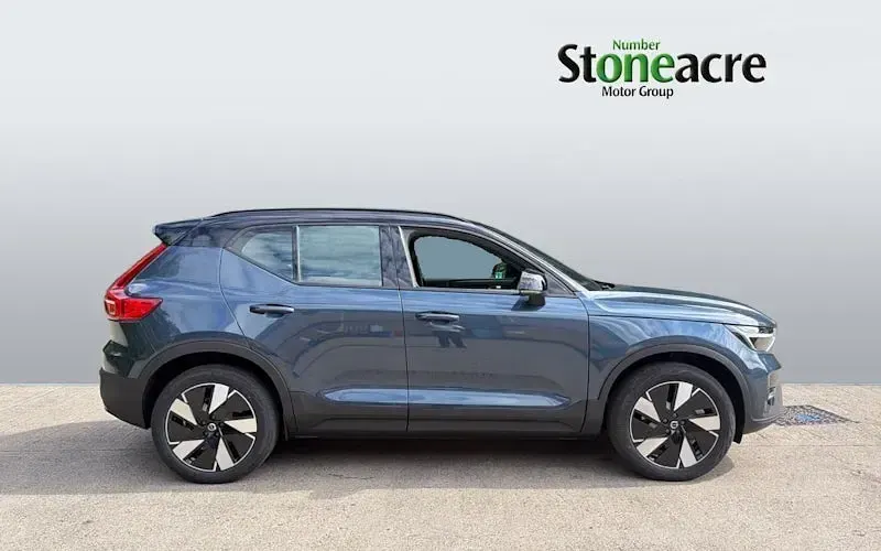 New Volvo EX40 Plus 185 kW (252 HP) 2025 SUV