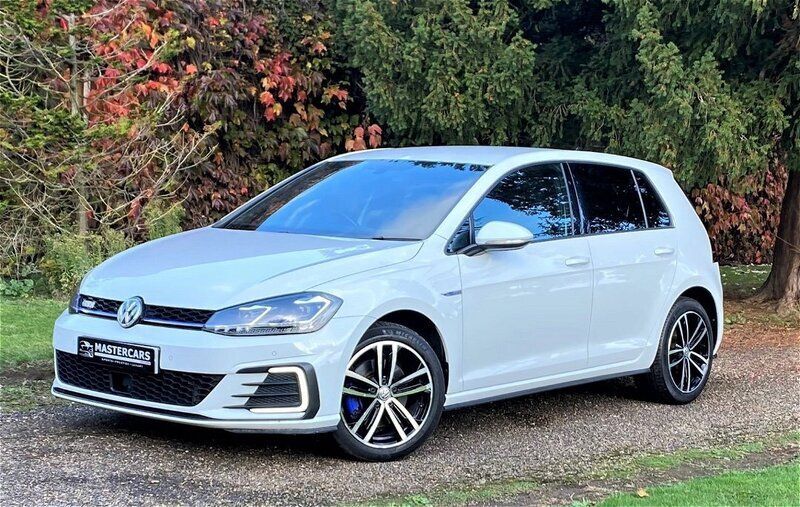 Gebraucht VW Golf VII GTE 201 PS (147 kW) 2018 Weiß Kleinwagen