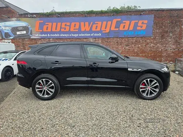 Used Jaguar F-Pace R-Sport 2017 Black SUV