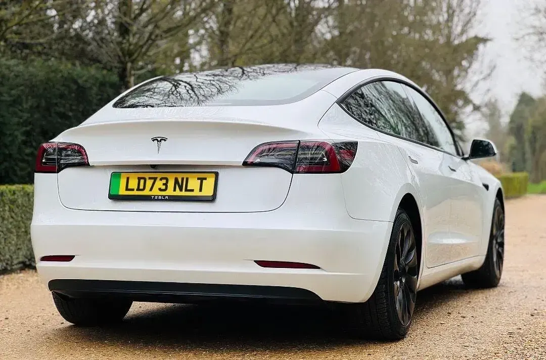 Used Tesla Model 3 Long Range RWD 235 kW (320 HP) 2023 White Sedan