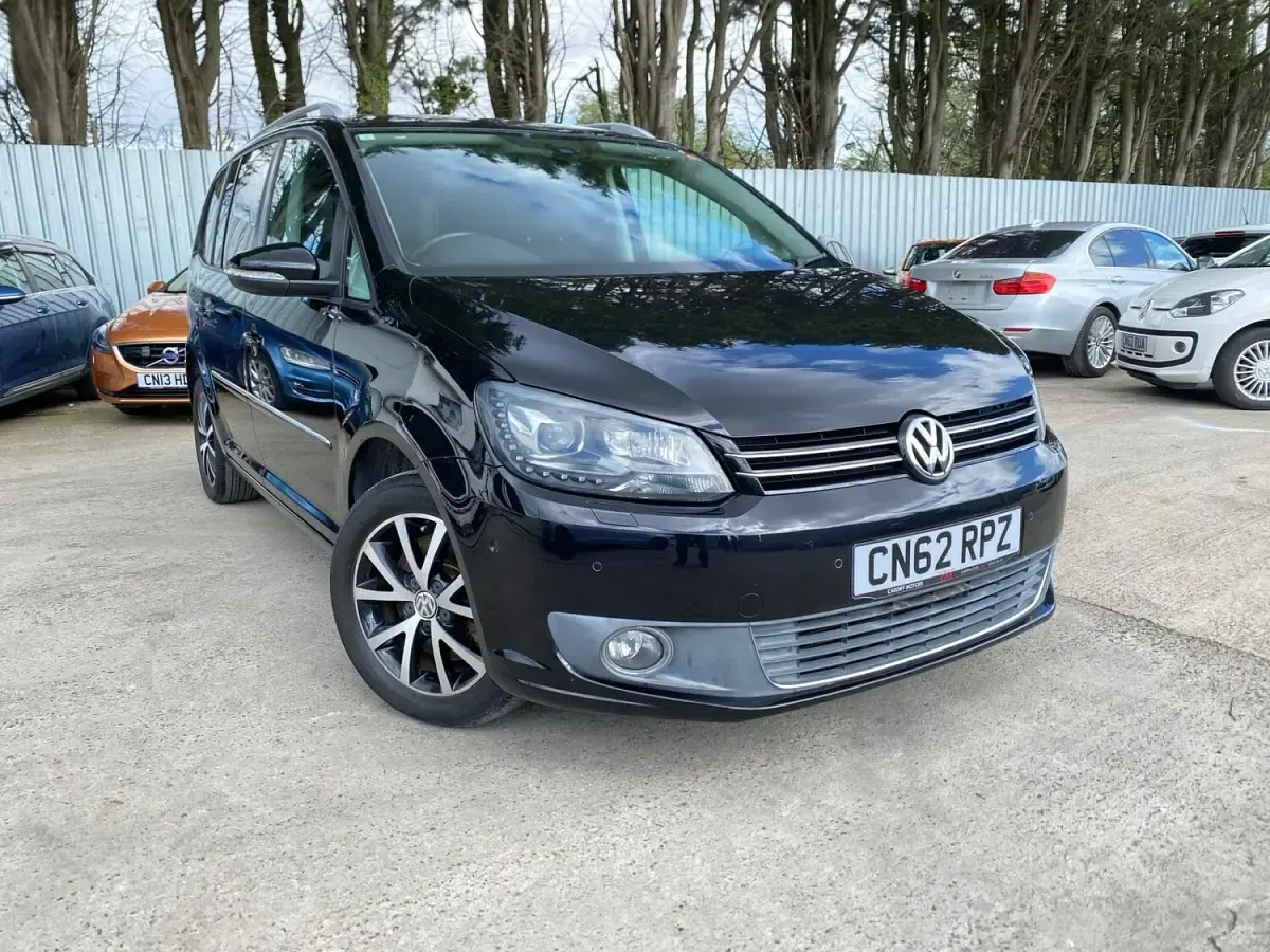 Used VW Touran SE 140 HP (102 kW) 2013 Black MPV