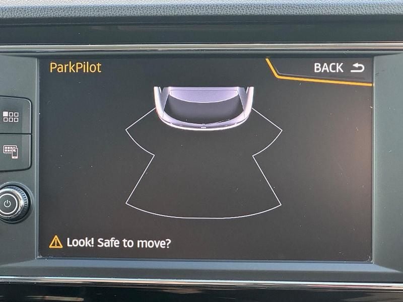 Used Seat Leon ST FR 2017 White Estate