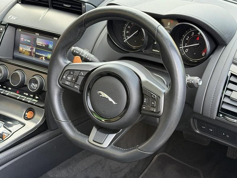 Used Jaguar F-Type S 380 HP (279 kW) 2016 White Cabriolet