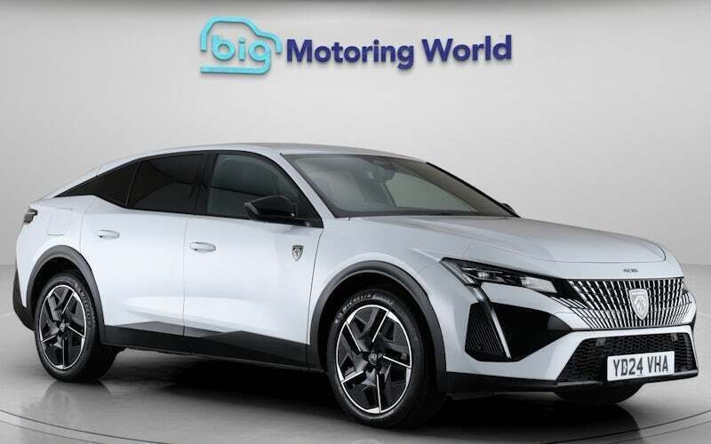 White Used 2024 Peugeot 408 GT Sedan | £21,900 (Super price) - Image 1/4
