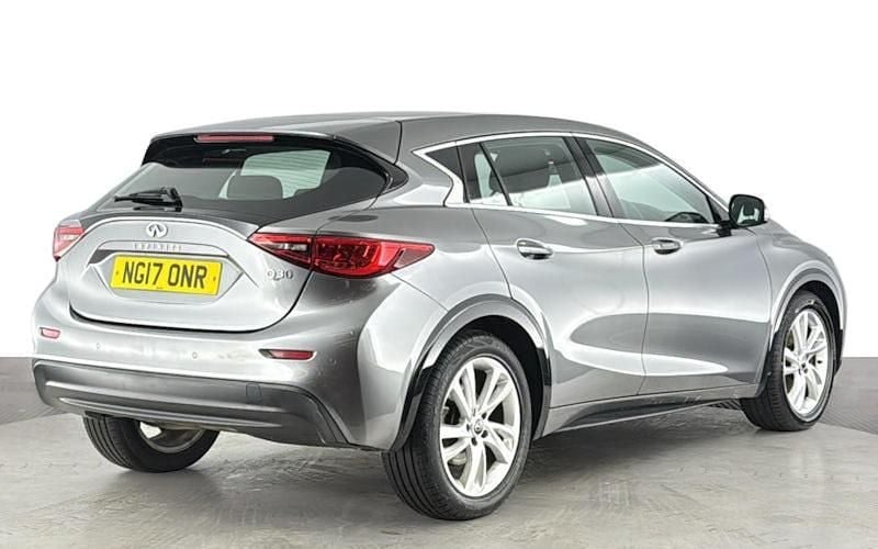 Used Infiniti Q30 109 HP (80 kW) 2017 Grey Hatchback
