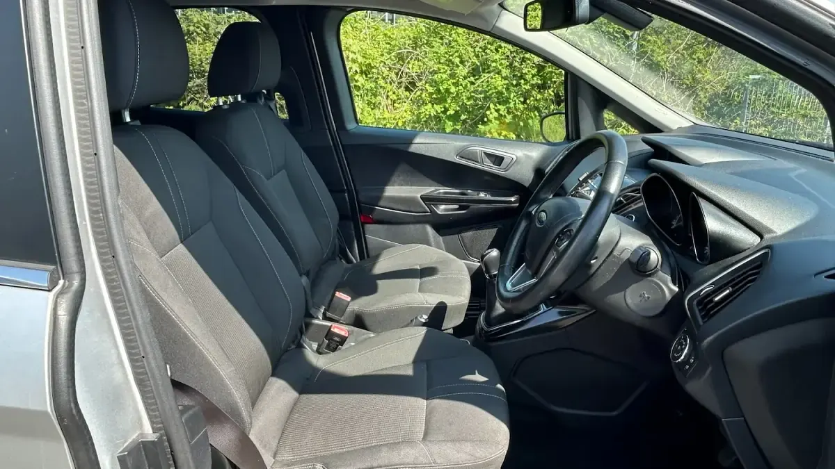 Used Ford B-MAX Titanium 100 HP (73 kW) 2014 Silver MPV