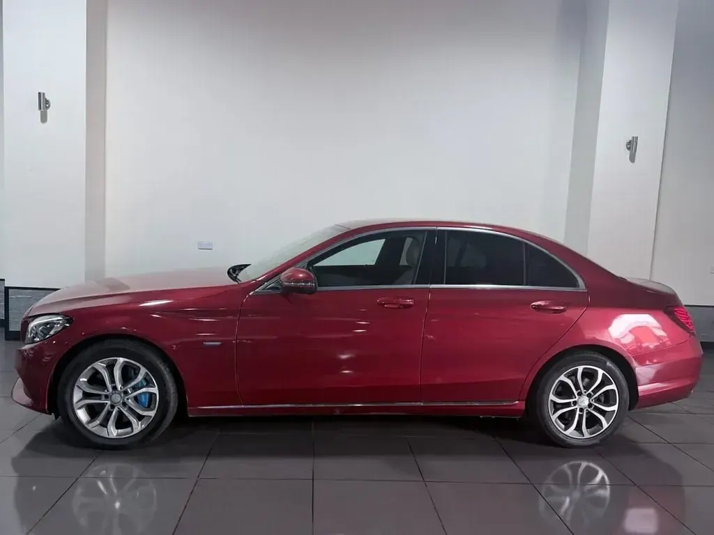 Usado Mercedes C350e 2016 Vermelho Sedan