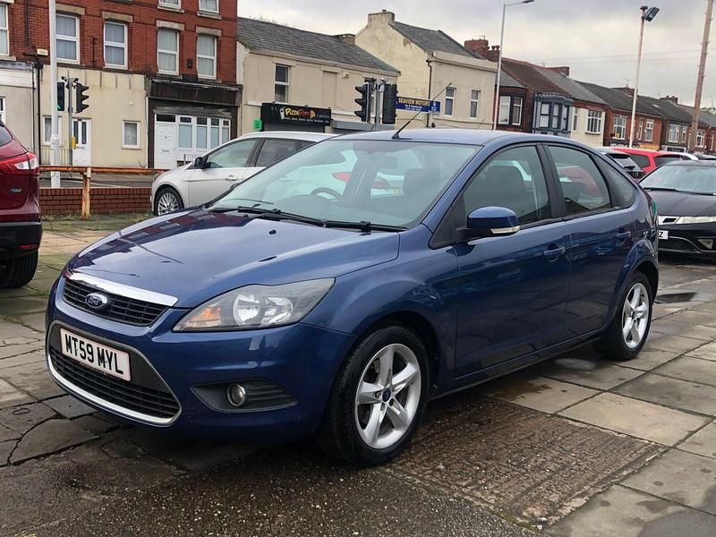 Used Ford Focus Zetec 2009 Blue Hatchback