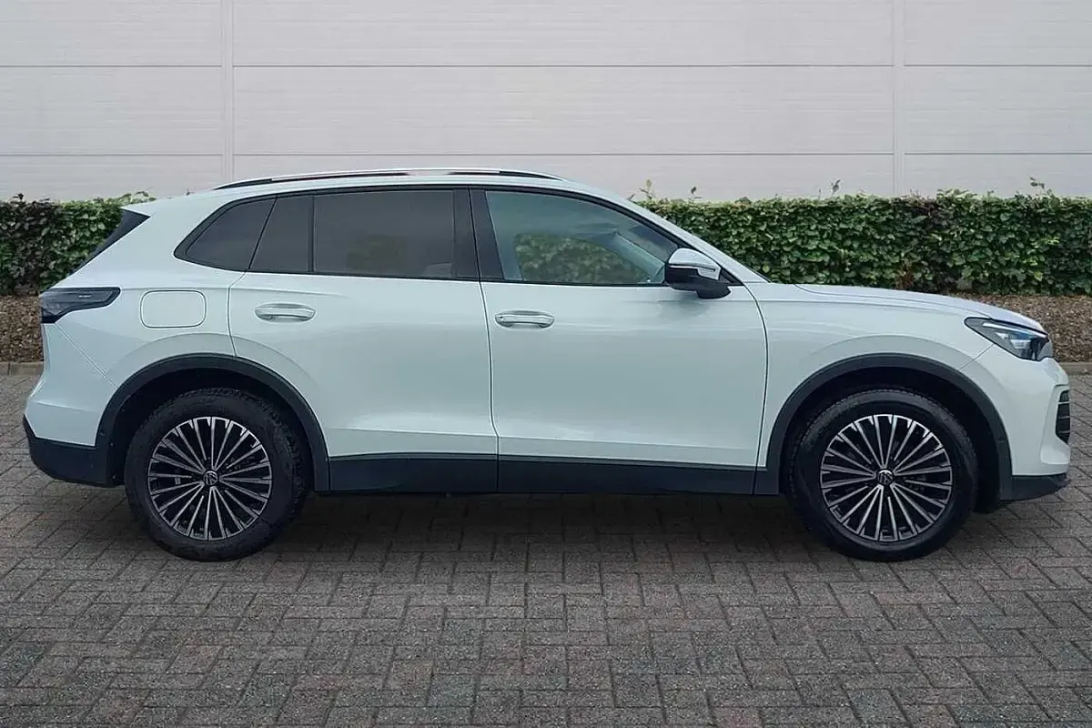 Used VW Tiguan Match 150 HP (110 kW) 2024 White SUV