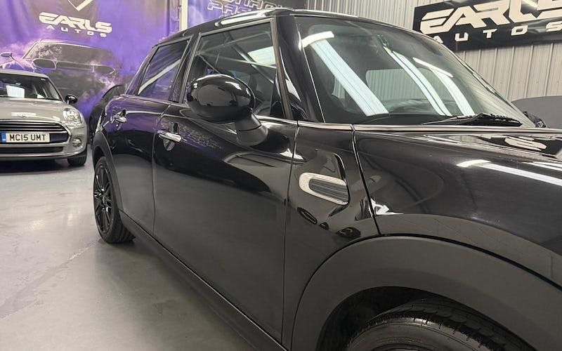 Usado Mini Cooper Hatch 136 HP (100 kW) 2016 Preto Citadino