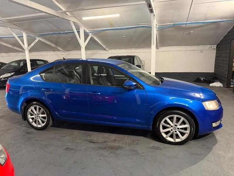 Begagnad Skoda Octavia Elegance 2013 Blå Halvkombi