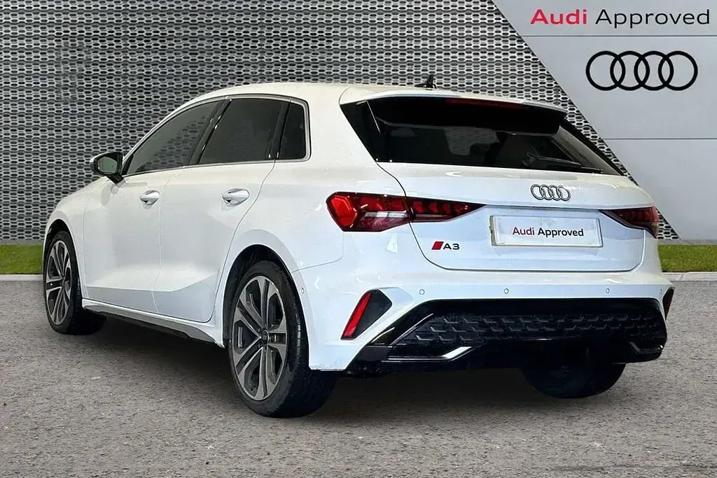 Used Audi A3 S-Line 147 HP (108 kW) 2025 White Hatchback