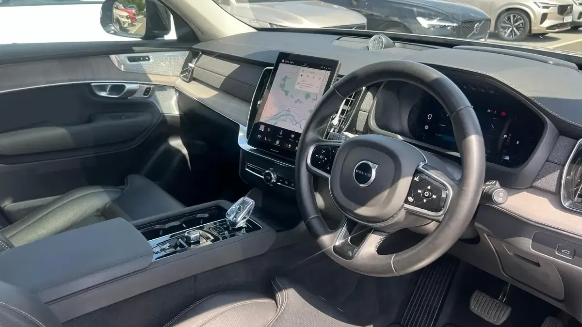 Used Volvo XC90 Ultra 455 HP (334 kW) 2025 Silver SUV