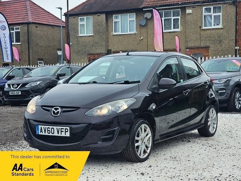 Used Mazda 2 2011 Maroon Hatchback