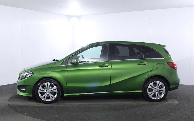 Used Mercedes B180 Premium 109 HP (80 kW) 2016 Green MPV