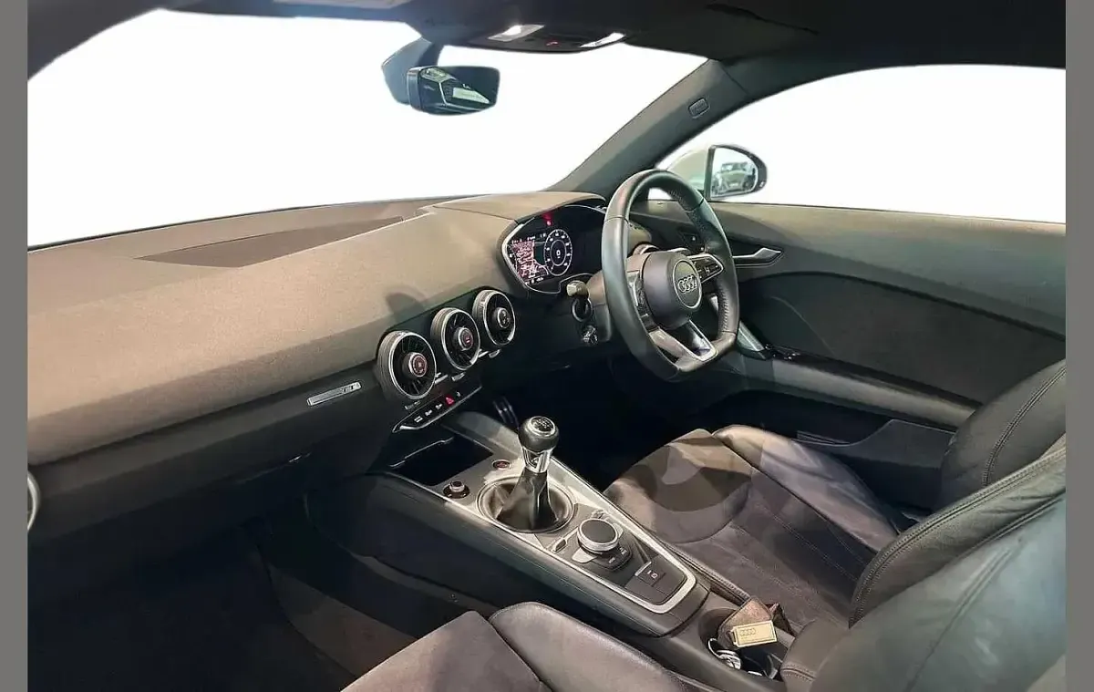 Used Audi TT Sport 180 HP (132 kW) 2017 White Coupe