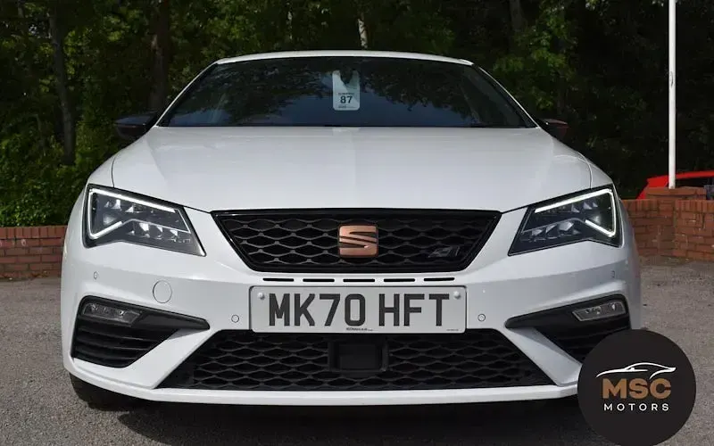 Used Seat Leon CUPRA 290 HP (213 kW) 2020 White Hatchback