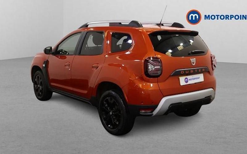 Used Dacia Duster Extreme 150 HP (110 kW) 2022 Orange SUV