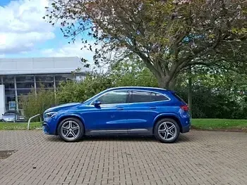 Used Mercedes GLA200 Executive 163 HP (119 kW) 2024 Blue SUV