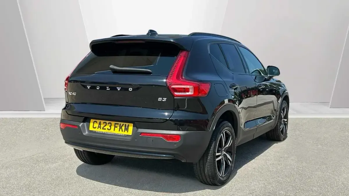 Used Volvo XC40 Plus 161 HP (118 kW) 2023 SUV