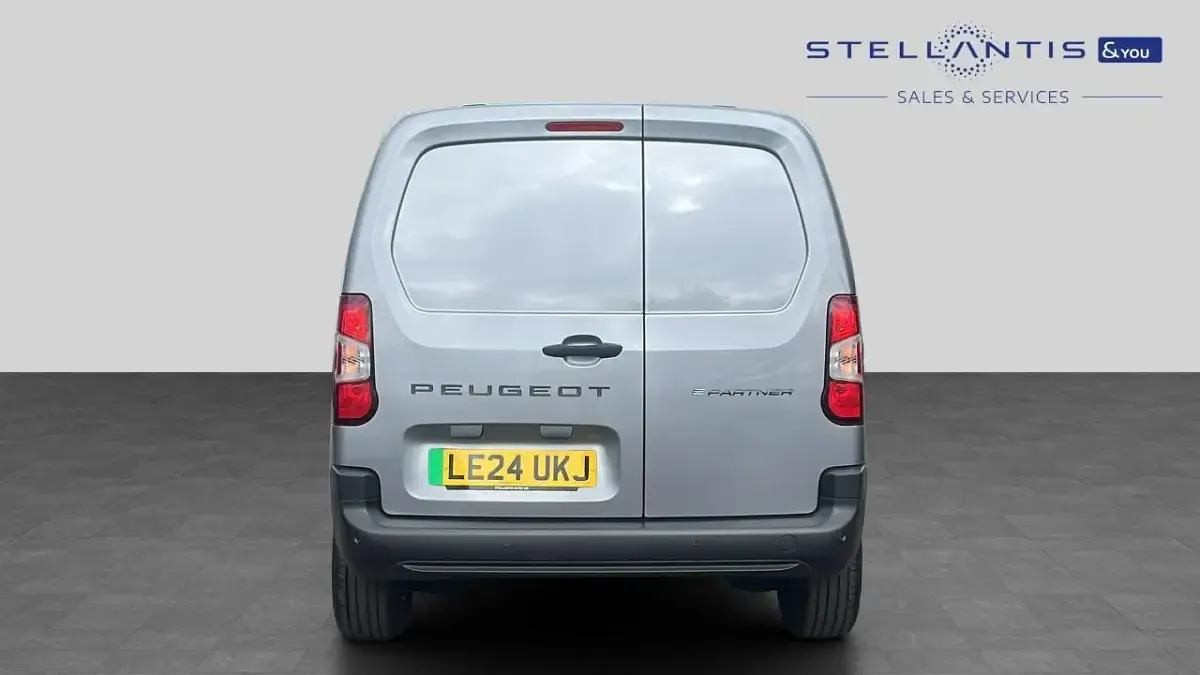 Used Peugeot Partner 134 HP (98 kW) 2024 Grey MPV