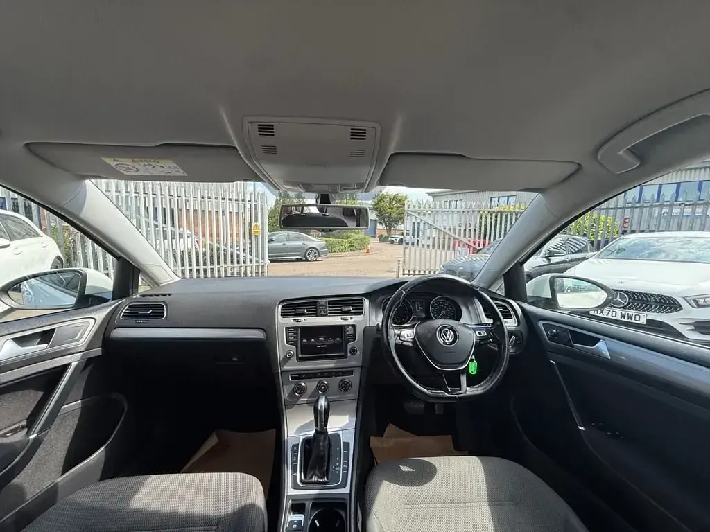 Second-hand VW Golf VII Edition 110 CP (80 kW) 2016 Alb Hatchback