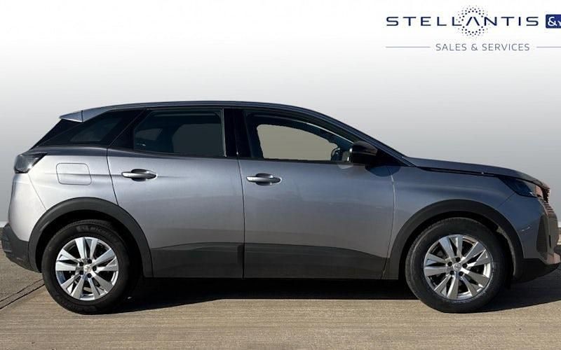 Used Peugeot 3008 Active Premium 131 HP (96 kW) 2022 SUV