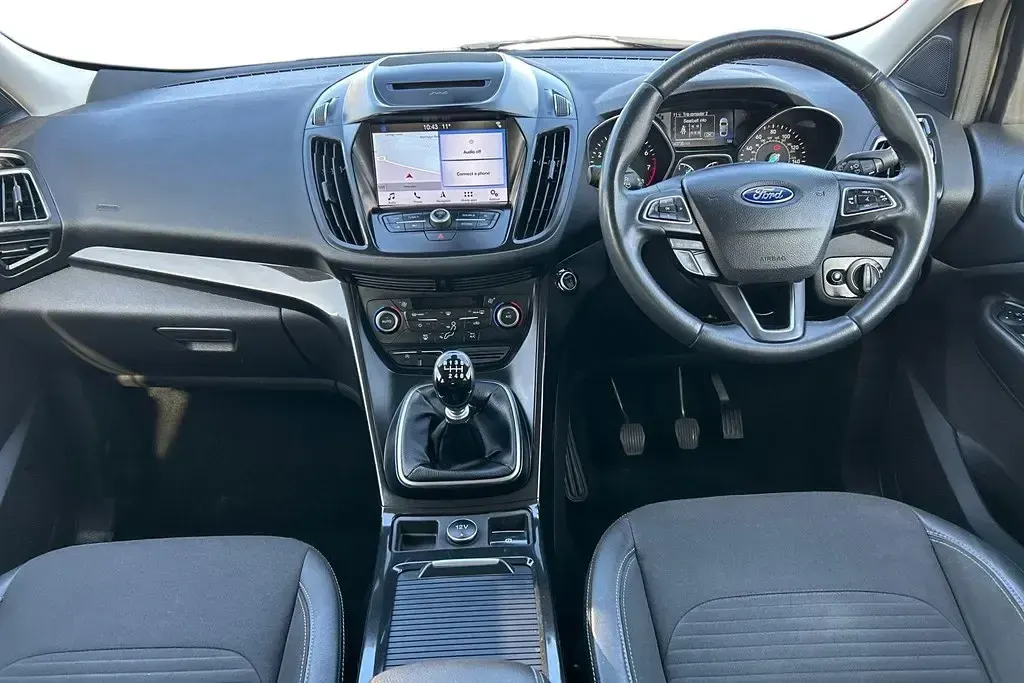 Usado Ford Kuga Titanium 150 HP (110 kW) 2019 Preto SUV