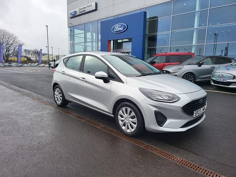 Used Ford Fiesta Trend 2023 Moondust silver Hatchback