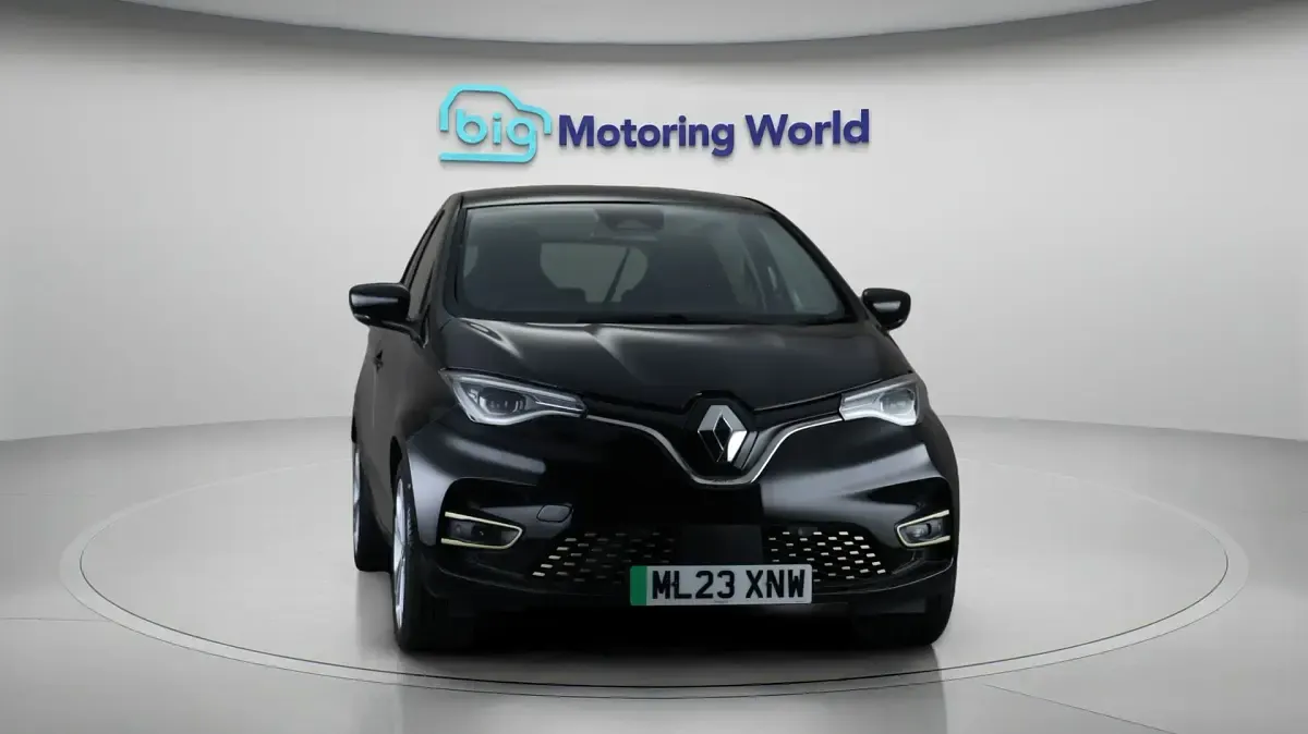 Used Renault Zoe Iconic 100 kW (136 HP) 2023 Black Hatchback