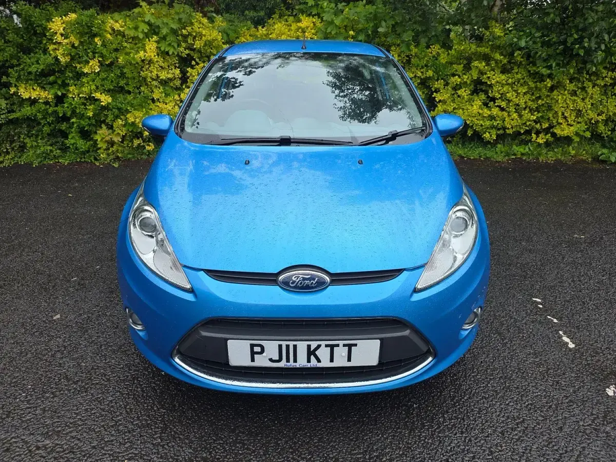 Used Ford Fiesta Zetec 82 HP (60 kW) 2011 Blue Hatchback