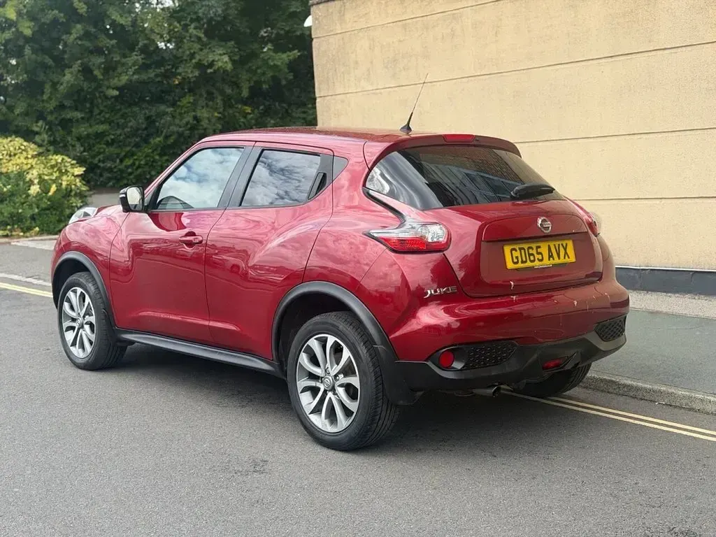 Used Nissan Juke S 115 HP (84 kW) 2015 Red SUV