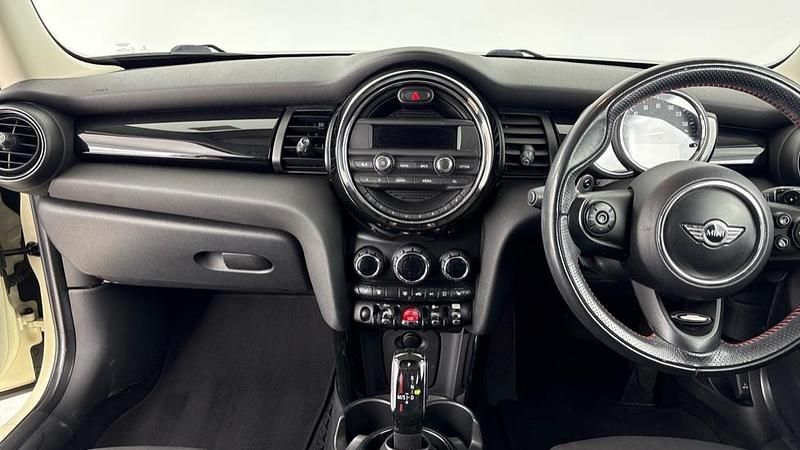 Used Mini Cooper SD Hatch 168 HP (123 kW) 2018 White Hatchback