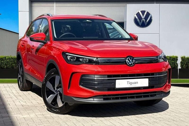 Red Used 2025 VW Tiguan Match SUV | £32,990 (Fair price) - Image 1/4