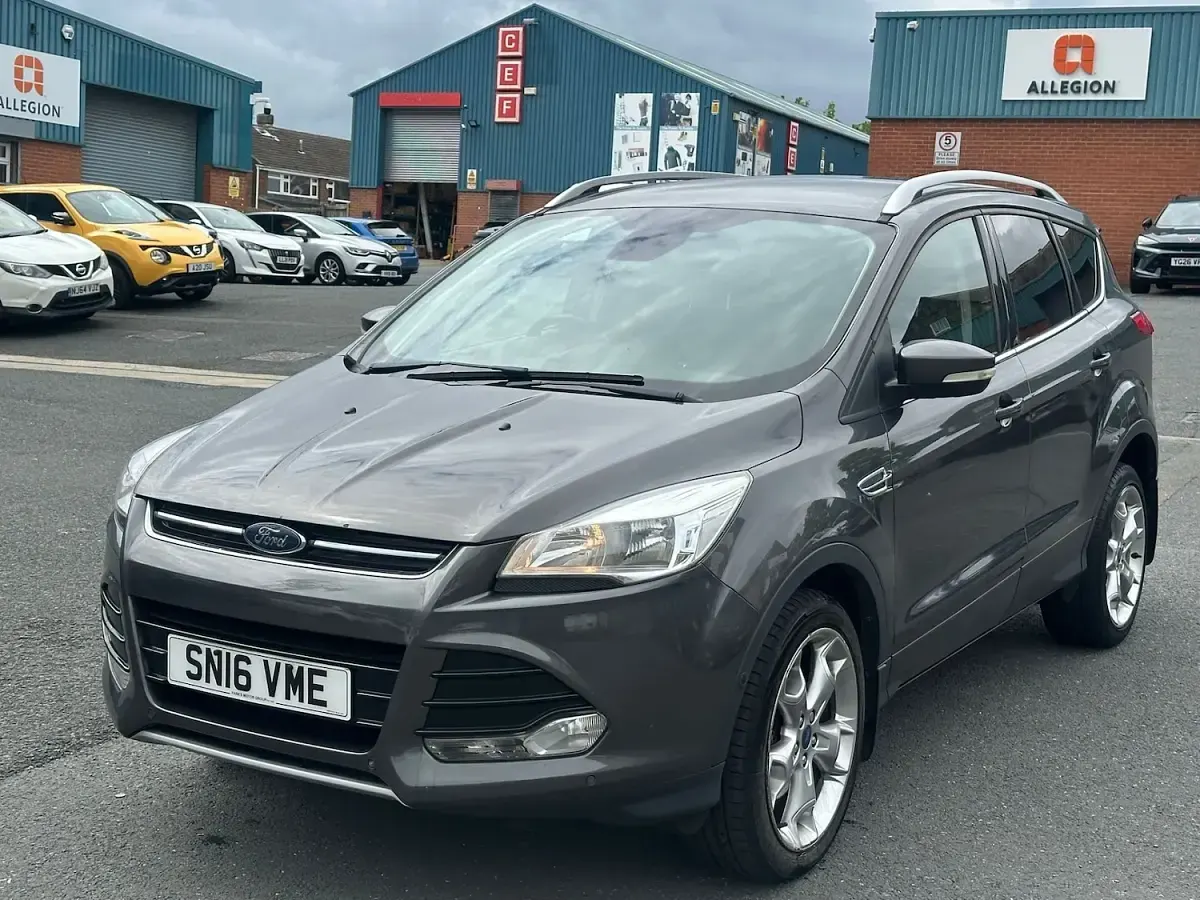 Used Ford Kuga Titanium 180 HP (132 kW) 2016 Grey SUV