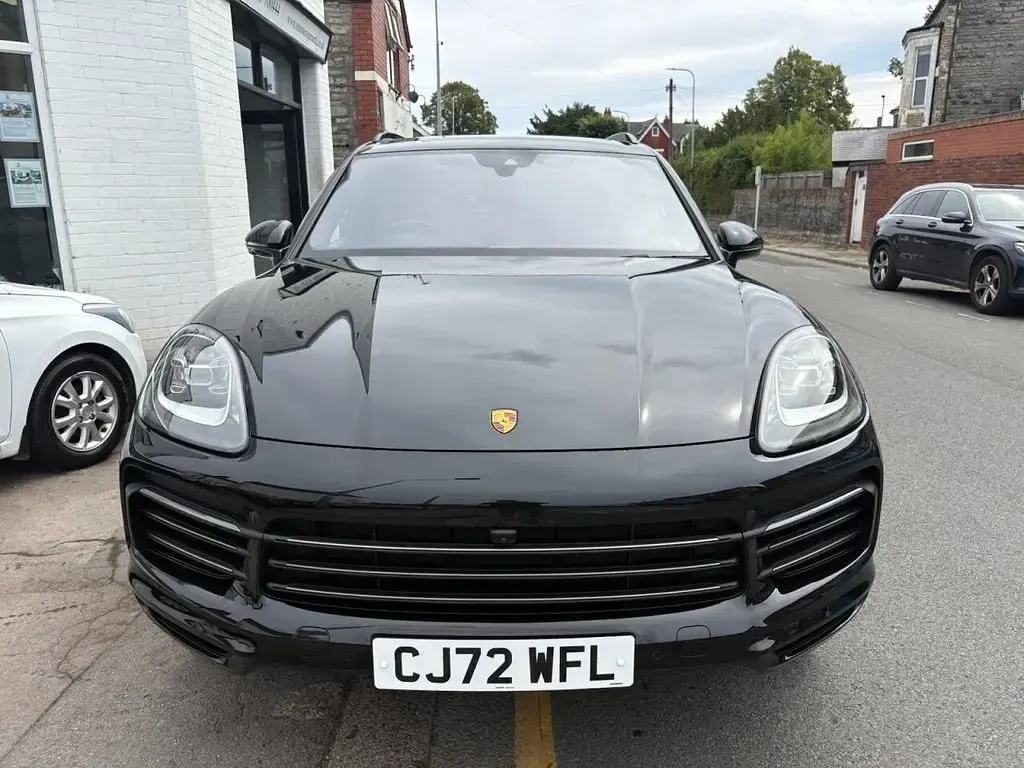 Used Porsche Cayenne Platinum Edition 340 HP (250 kW) 2022 Black SUV