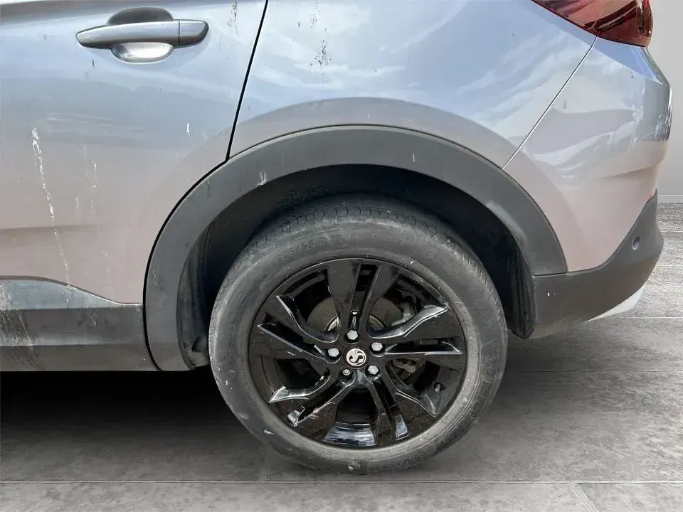 Used Vauxhall Grandland X SRi 130 HP (95 kW) 2021 Grey SUV