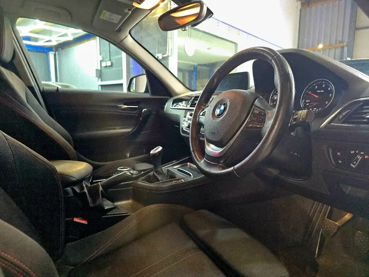 Used BMW 116 Sport Line 114 HP (83 kW) 2018 Black Hatchback