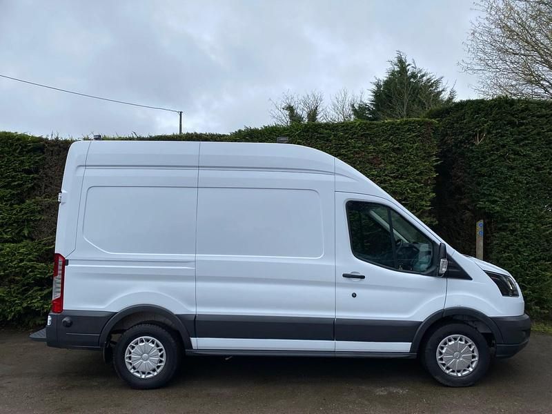 Used Ford Transit 130 HP (95 kW) 2018 White Van