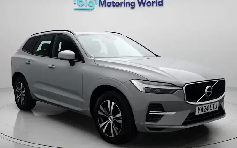 Used Volvo XC60 Core 250 HP (183 kW) 2024 SUV