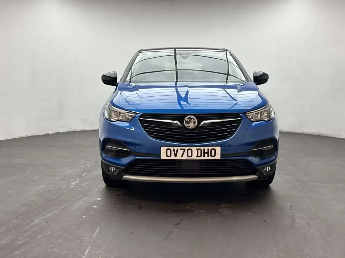Used Vauxhall Grandland X SRi 130 HP (95 kW) 2020 Blue SUV