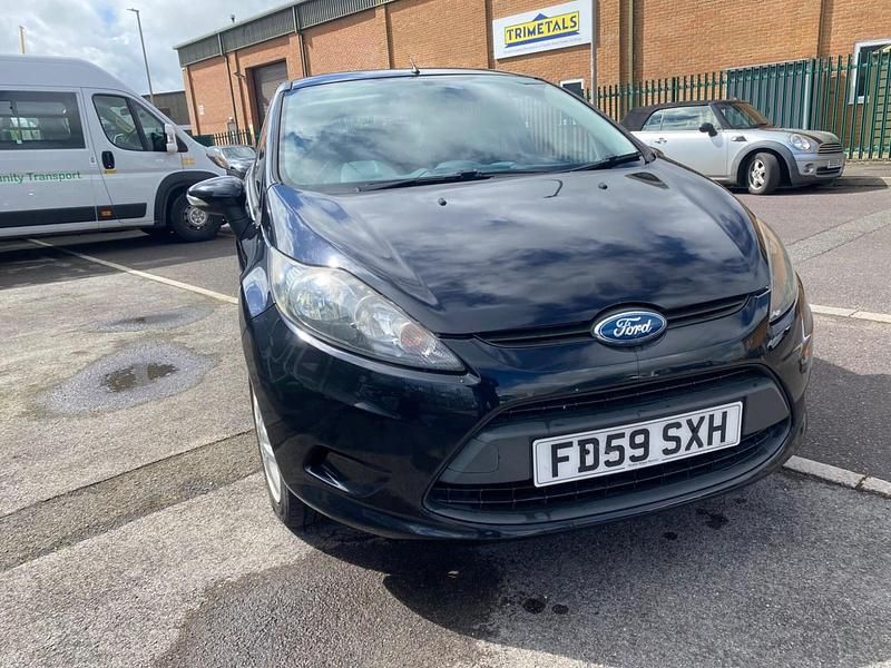 Used Ford Fiesta 70 HP (51 kW) 2010 Black Hatchback