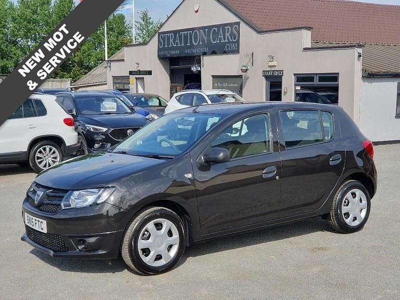 Black Used 2015 Dacia Sandero Ambiance Hatchback | £5,995 (Fair price) - Image 1/4