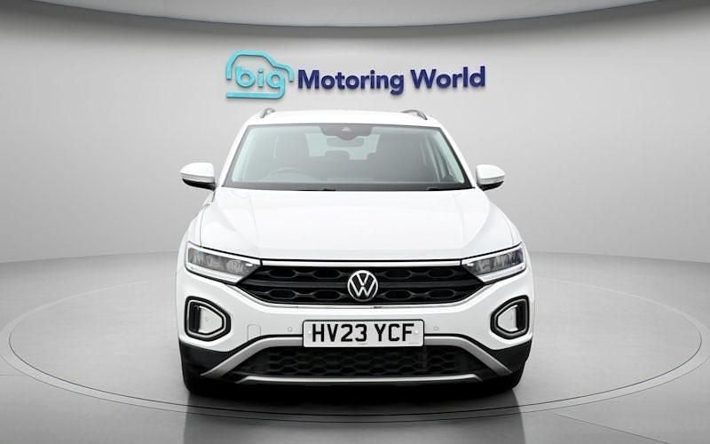 Used VW T-Roc Life 150 HP (110 kW) 2025 SUV