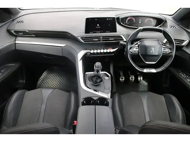 Used Peugeot 3008 GT-line 130 HP (95 kW) 2018 White SUV